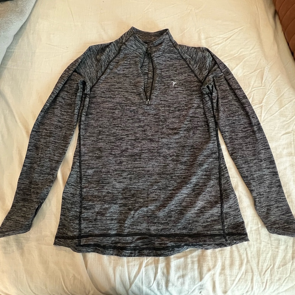 OLD NAVY activewear long sleeve top